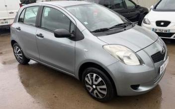 Toyota yaris La-Courneuve