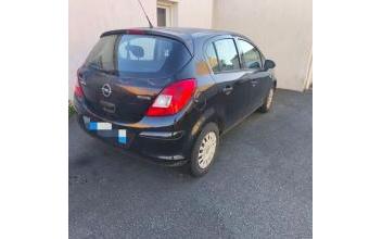Opel corsa La-Rochelle