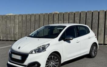 Peugeot 208 Villeneuve-Loubet