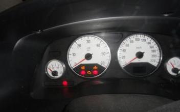 Opel zafira Bort-les-Orgues