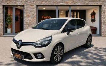 Renault clio Sainte-Maxime