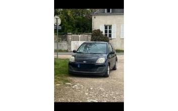 Ford fiesta Saint-Ay