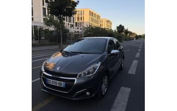 Peugeot 208 Villeurbanne