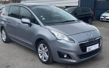 Peugeot 5008 La-Courneuve