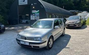 Volkswagen golf Sathonay-Camp