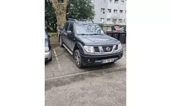 Nissan Navara Montreuil