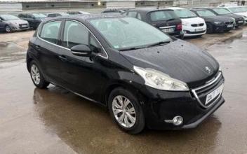 Peugeot 208 La-Courneuve