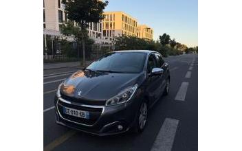 Peugeot 208 Villeurbanne