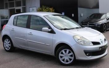 Renault clio Saint-Maximin