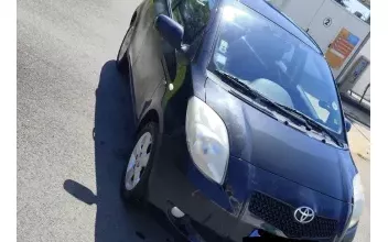 Toyota Yaris La-Coquille