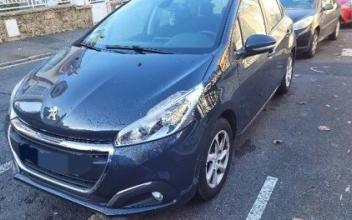 Peugeot 208 Courtry