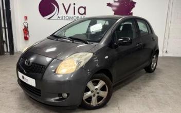 Toyota yaris Montigny-le-Bretonneux