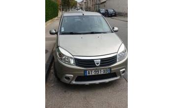 Dacia sandero Saint-Martin-de-Crau