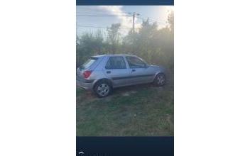 Ford fiesta La-Motte-Saint-Jean