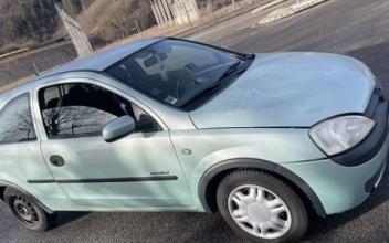 Opel corsa Montréal-la-Cluse