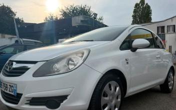 Opel Corsa Magnanville