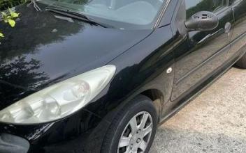 Peugeot 206 La-Croix-Saint-Leufroy