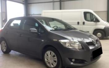 Toyota auris Salaise-sur-Sanne