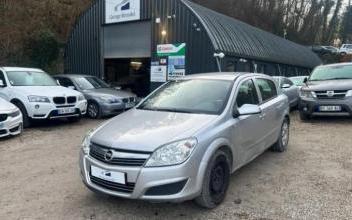 Opel Astra Sathonay-Camp