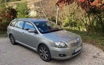 Toyota Avensis Nyons