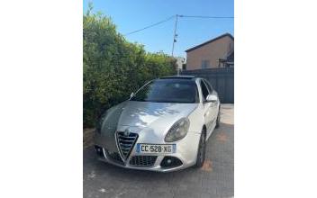 Alfa-romeo giulietta La-Seyne-sur-Mer