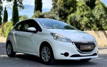 Peugeot 208 Saint-Cannat
