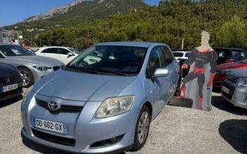 Toyota Auris La-Garde
