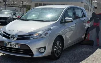 Toyota Verso La-Garde