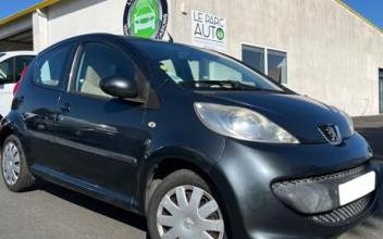 Peugeot 107 Le-Loroux-Bottereau