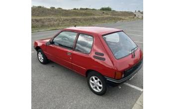 Peugeot 205 Lattes