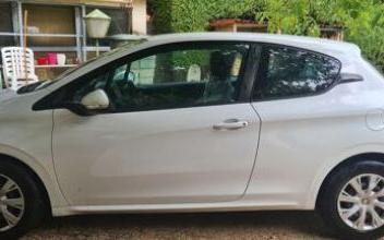 Peugeot 208 Rochefort-du-Gard