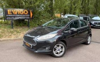 Ford fiesta Saint-Jean-du-Cardonnay