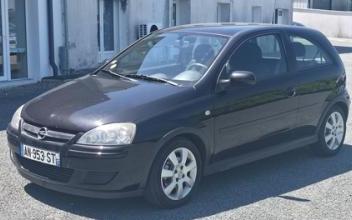 Opel corsa Saintes