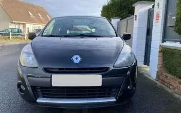 Renault Clio Vert-Saint-Denis