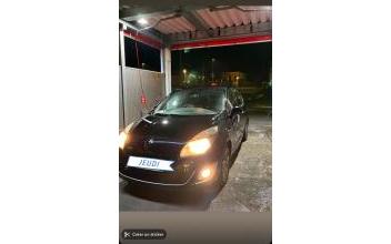 Renault grand scenic iii Le-Cheylas