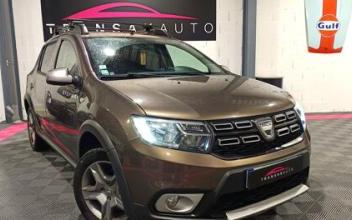 Dacia sandero La-Chapelle-des-Fougeretz