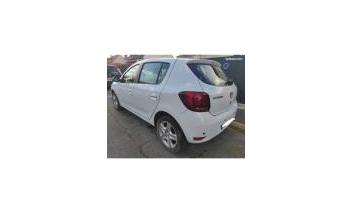 Dacia sandero Puy-Guillaume