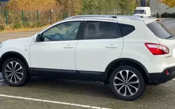 Nissan Qashqai Bordeaux