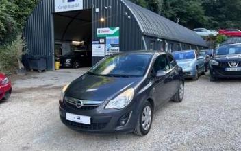 Opel corsa Sathonay-Camp