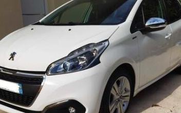 Peugeot 208 Saint-Mitre-les-Remparts