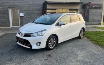 Toyota verso Crêches-sur-Saône