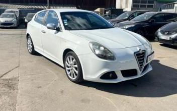 Alfa-romeo giulietta La-Courneuve