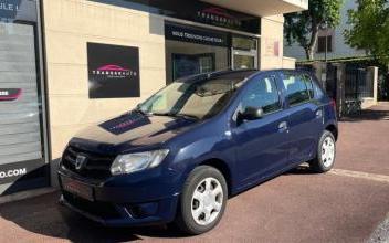 Dacia Sandero Les-Clayes-sous-Bois