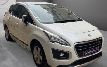 Peugeot 3008 HYbrid4 Paris