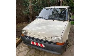 Renault super 5 Villeneuve-le-Roi