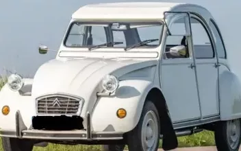 Citroen 2CV Sainte-Marie