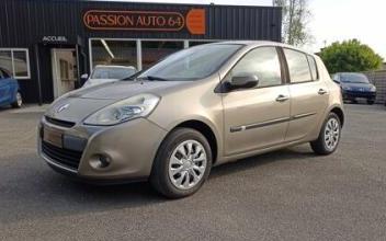 Renault clio Mazères-Lezons