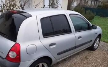 Renault clio ii La-Chapelle-la-Reine