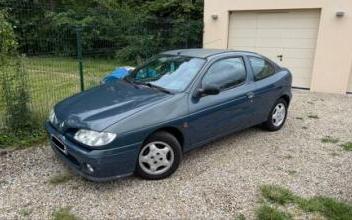Renault megane coupe Nozay