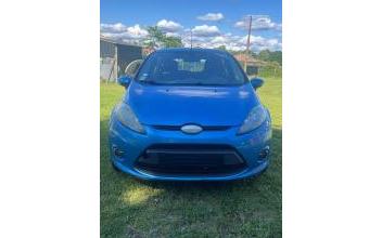 Ford fiesta Saint-Laurent-d'Arce